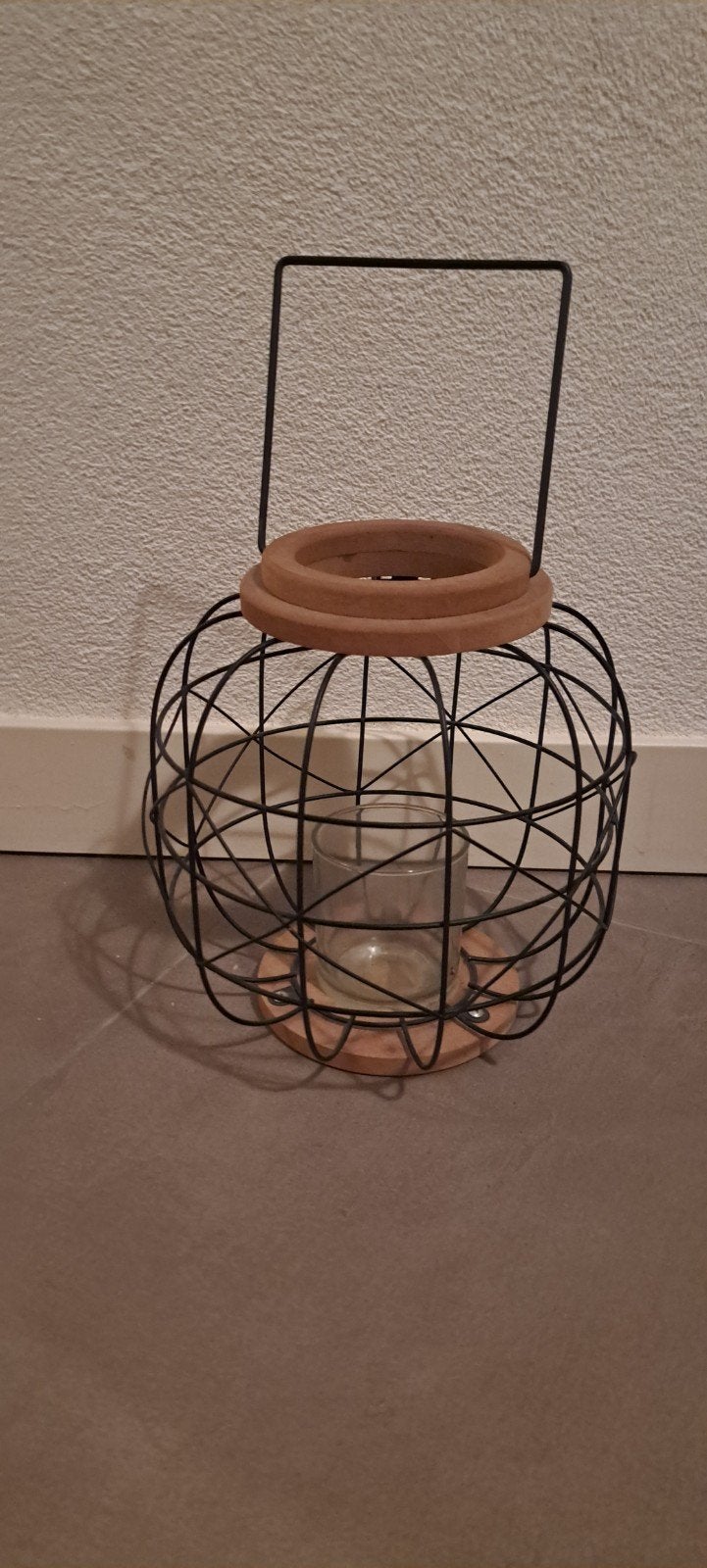 Decoratieve lantaarn/windlicht van metaal en hout, Lantaarn, Zwart, Ophalen of Verzenden, Zo goed als nieuw