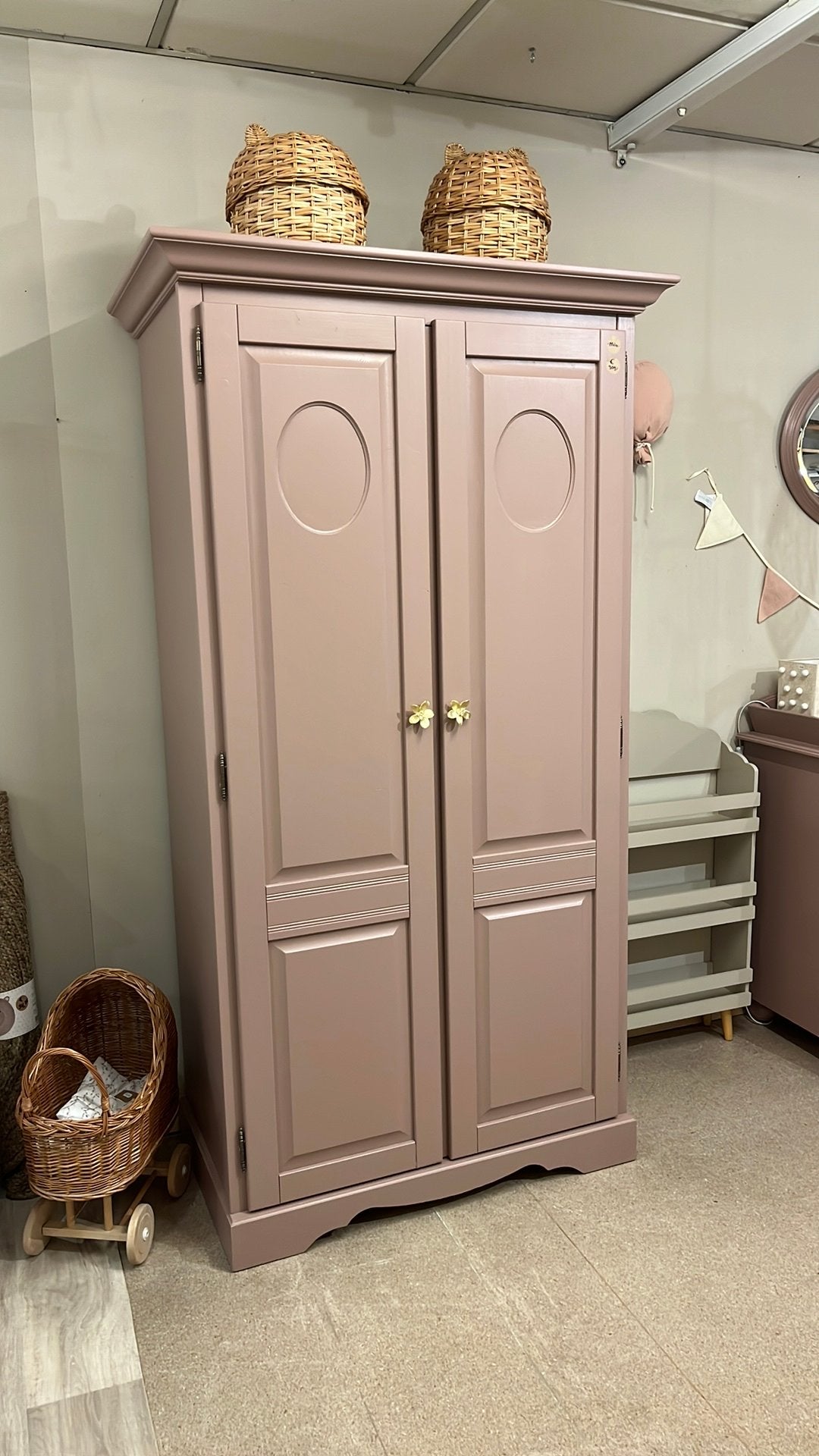 Kledingkast •Mila• By Juffrouw Kwast, Ophalen, Info@juffrouw-kwast.nl, 50 tot 70 cm, 7443BS