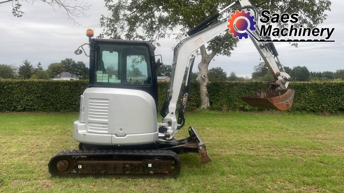Caterpillar 304e minigraver, Graafmachine