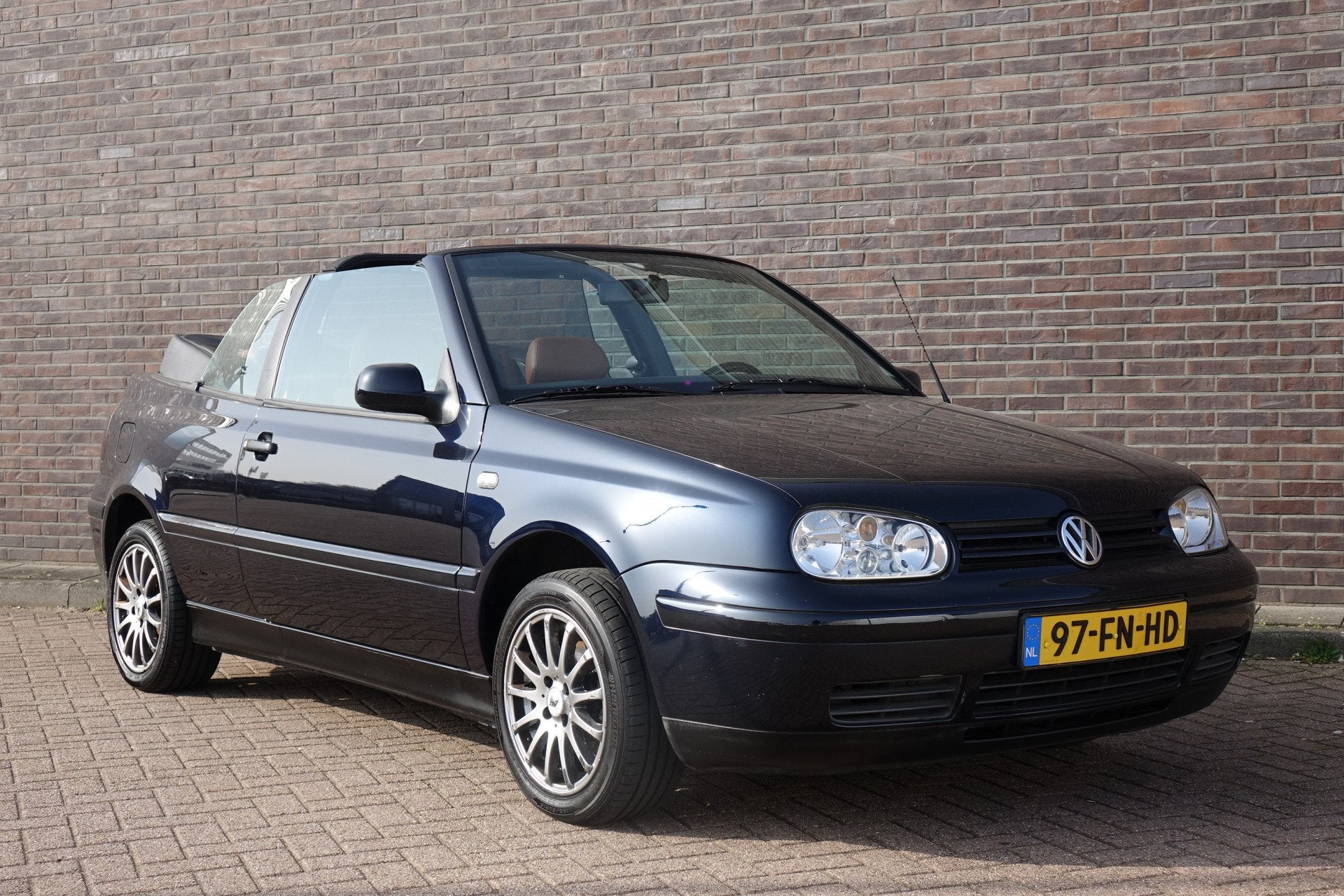 Volkswagen Golf Cabriolet 1.8 Highline, blauwe stoffen elekt, Cabriolet, Bedrijf, Handgeschakeld, 1781 cc