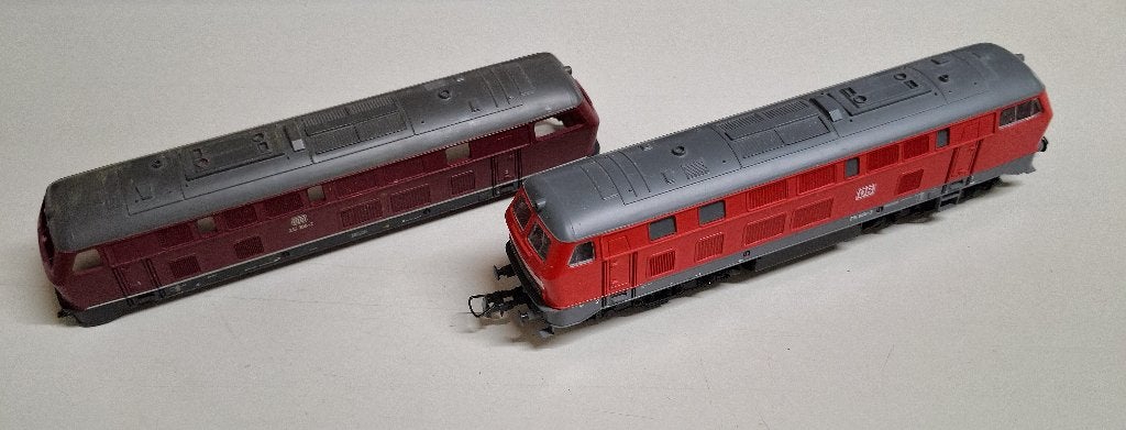 Gevr gave kap Roco H0 BR 215 108-2 Alt-Rot / Purperrot, Ophalen of Verzenden, Zo goed als nieuw, Roco, Analoog