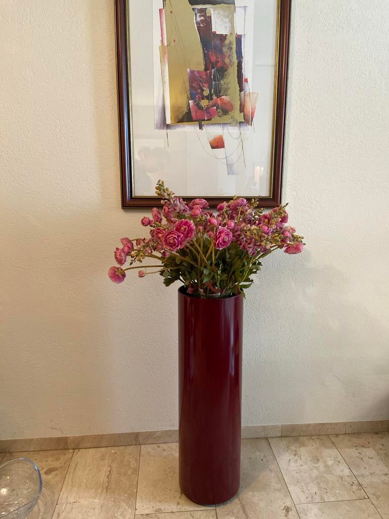 Hoge rode vaas met kunstbloemen en/of schilderij, Ophalen, Overige materialen, Zo goed als nieuw, 75 cm of meer