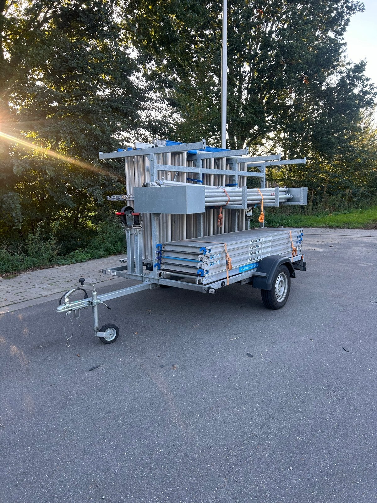 Rolsteiger met aanhanger alumexx 12 m, Ophalen, Zo goed als nieuw, Rolsteiger of Kamersteiger, 5 meter of hoger