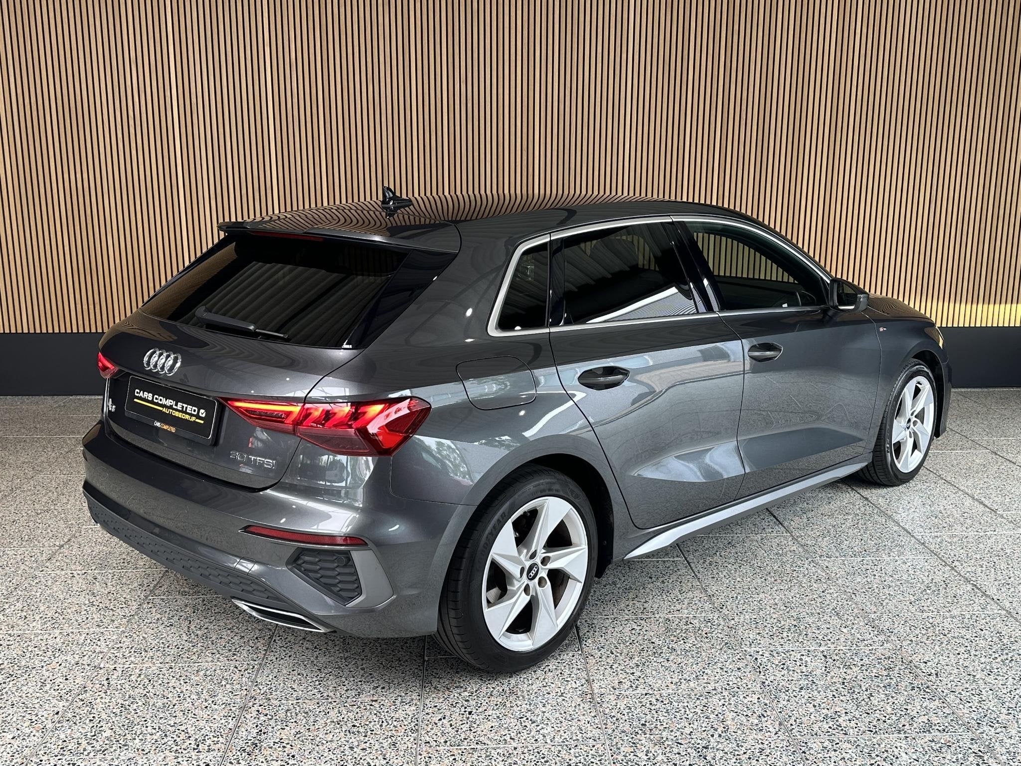 Audi A3 Sportback 30 TFSI S edition NL auto | S-Line | LED |, Auto's, Gebruikt, Leder en Stof, Automatische klimaatregeling, Origineel Nederlands