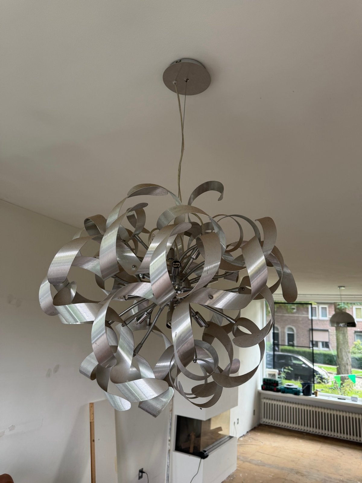 Moderne design hanglamp met aluminium spiralen, Ophalen of Verzenden, Zo goed als nieuw, Metaal, E14 (klein)