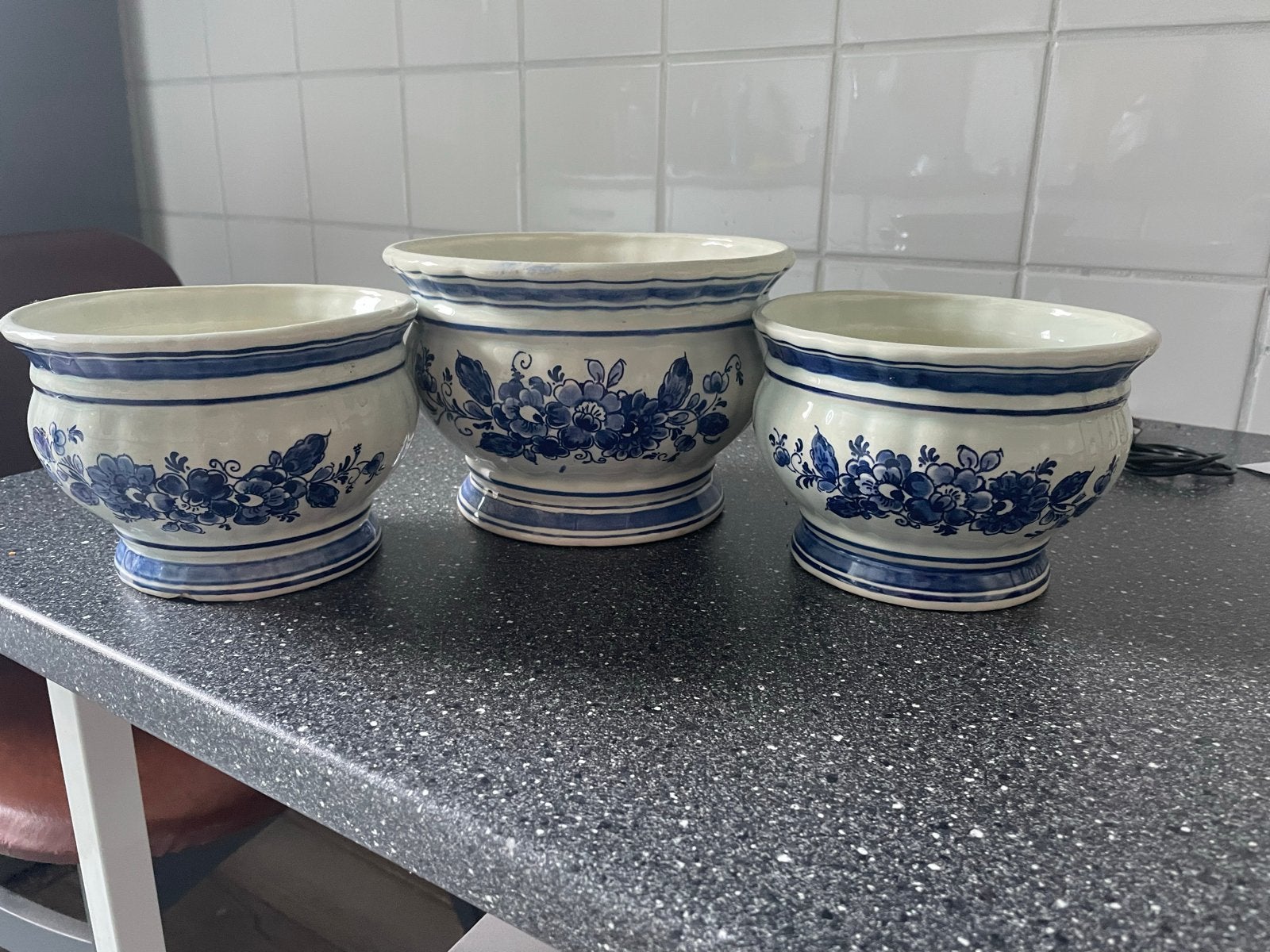 Serie handbeschilderde bloempotten in Delfts blauw, Ophalen, Gebruikt