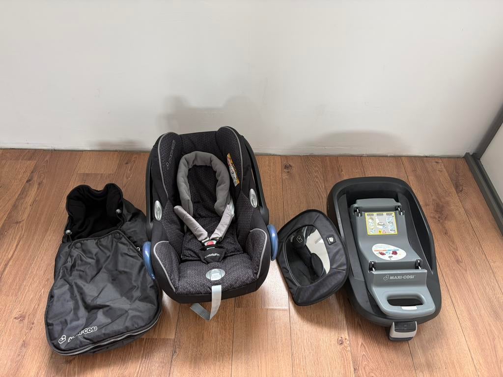 Maxi cosi met isofix basis, Kinderen en Baby's, Autostoeltjes, Ophalen, Autogordel of Isofix, Gebruikt, 0 t/m 13 kg