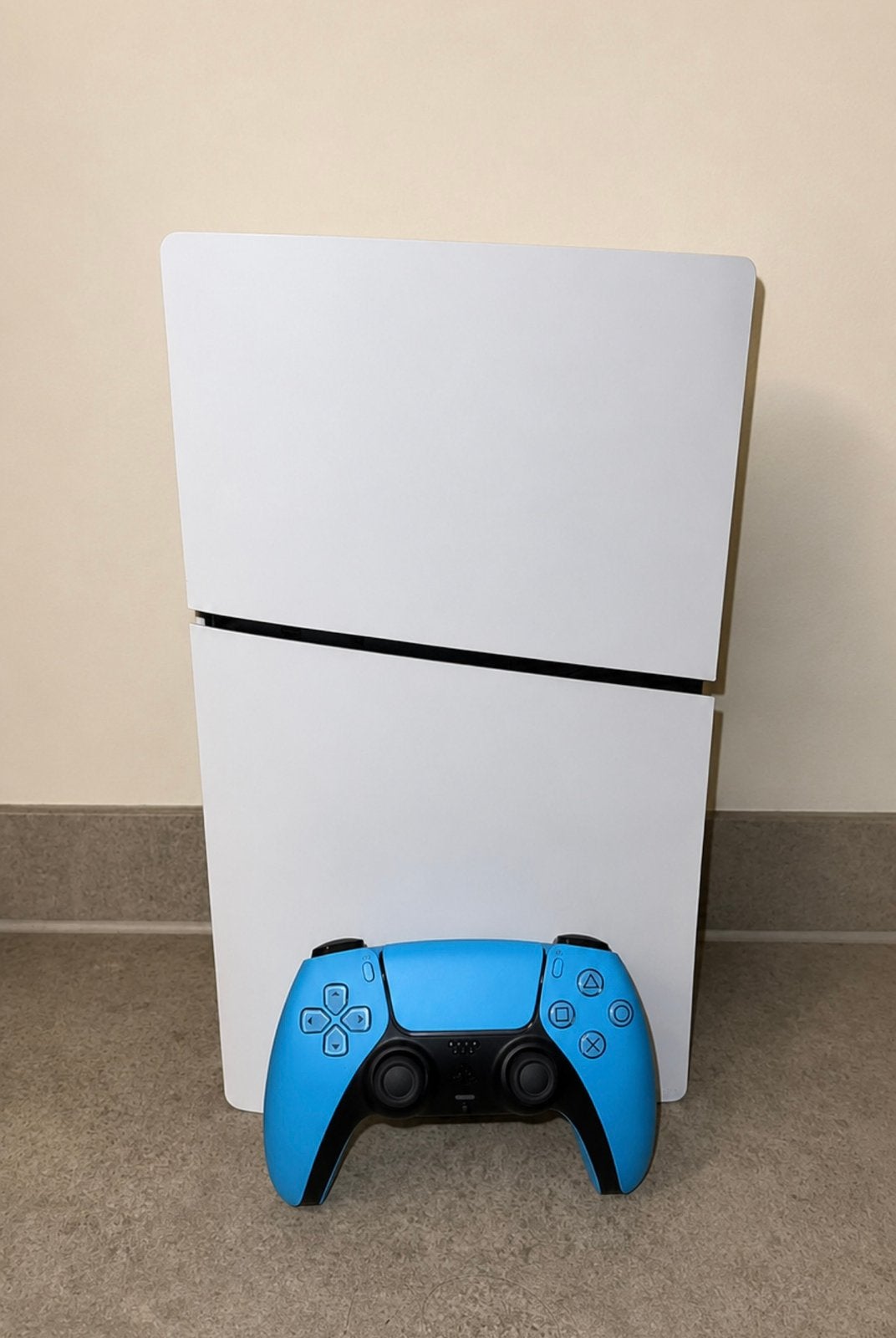 Playstation 5 slim met controller, Spelcomputers en Games, Ophalen, Zo goed als nieuw