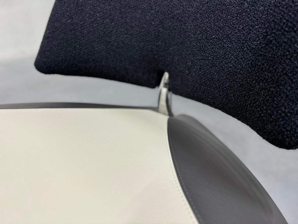 Nieuw Leolux Pallone Fauteuil Blauw stof Grijs leer Stoel, Leolux, Nieuw, Ophalen of Verzenden, 50 tot 75 cm