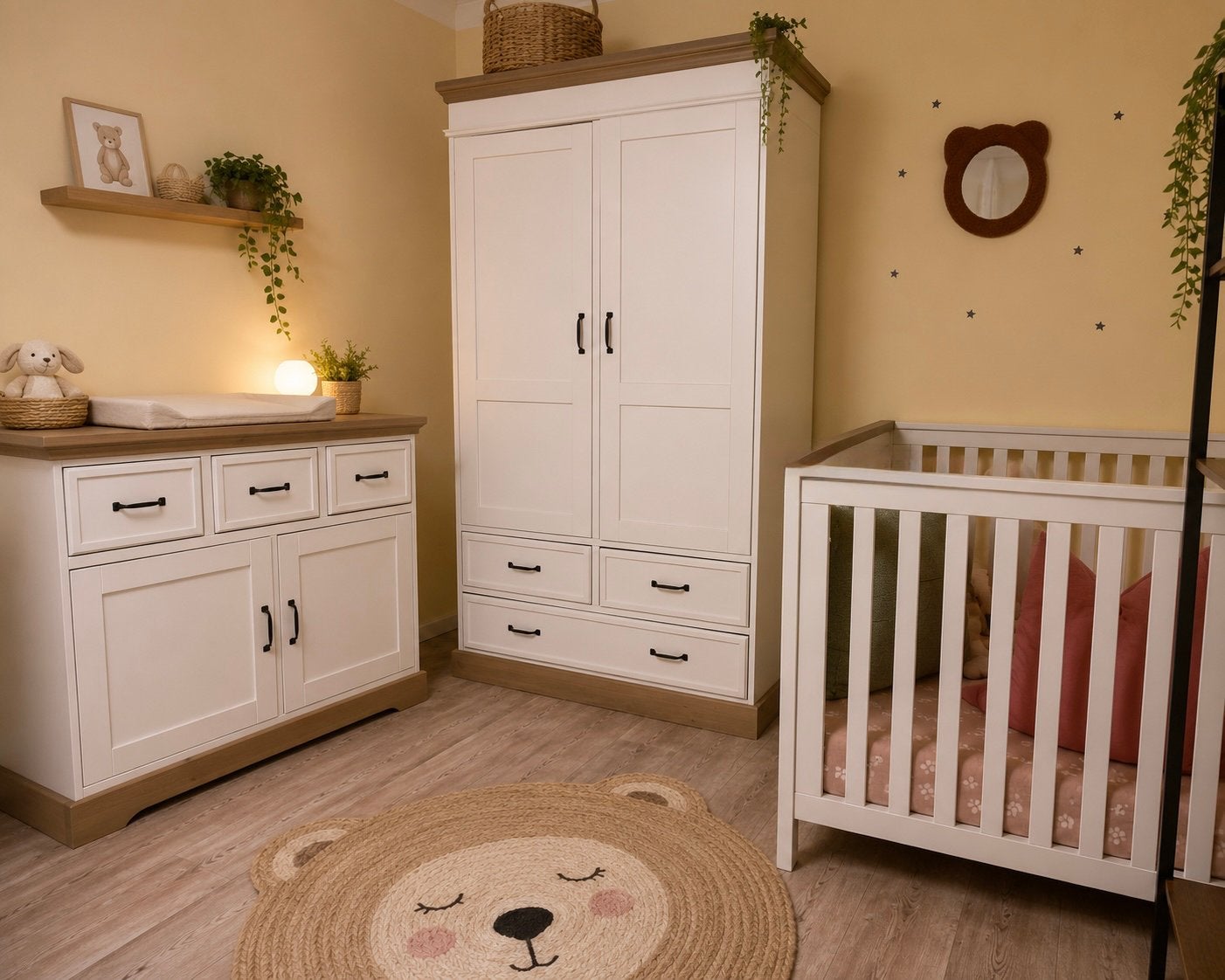 Complete babykamer bestaande uit ledikant, commode en kast, Kinderen en Baby's, Kinderkamer | Complete kinderkamers, Ophalen, Gebruikt