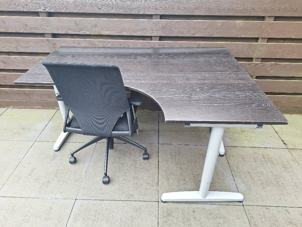 Bureau 160x120 cm met een bureaustoel, 160 cm, Gebruikt, 120 cm, Hoekbureau