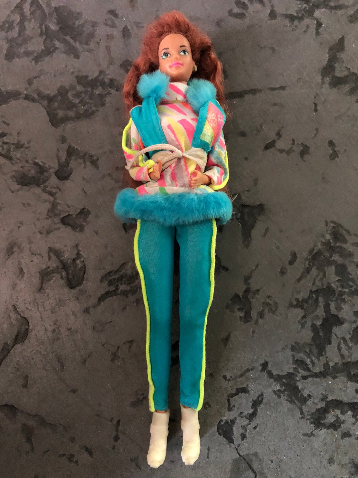 Barbie vintage midge redhead in ski  fun outfit mattel, Verzamelen, Ophalen, Zo goed als nieuw, Fashion Doll