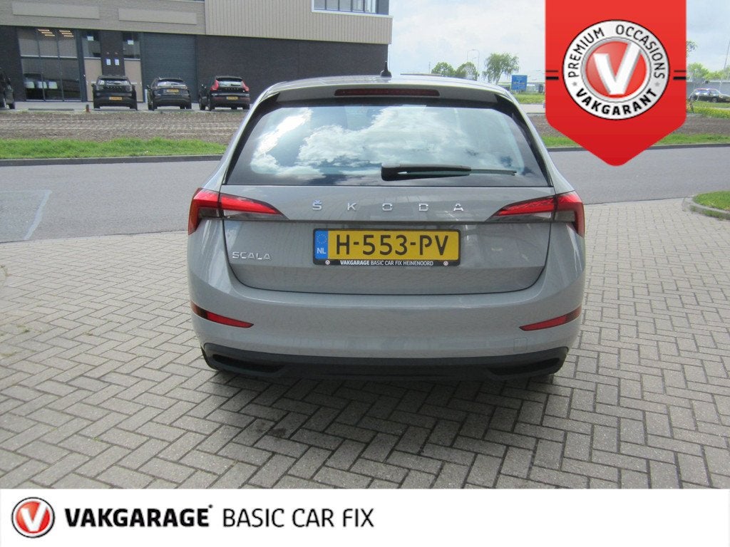 Skoda Scala 1.0 TSI Active Nardo grey, Voorwielaandrijving, Gebruikt, 116 pk, 49 €/maand