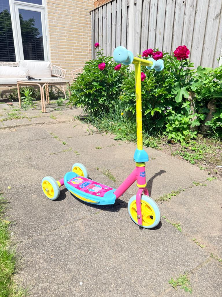 Peppa Pig kinderstep met 3 wielen - Roze/Geel, Ophalen, Gebruikt, Gewone step
