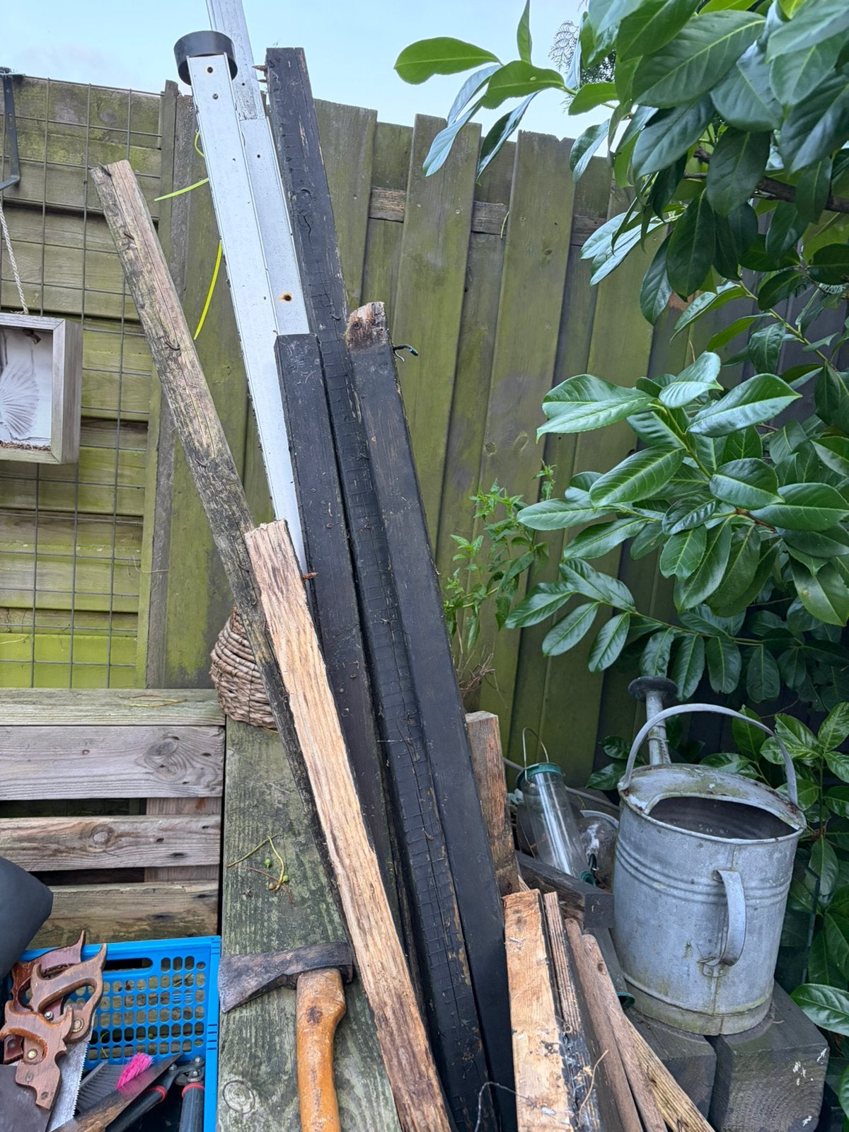 Houten balken en Grote plaat multiplex., Ophalen, Gebruikt, Hardhout, Minder dan 180 cm