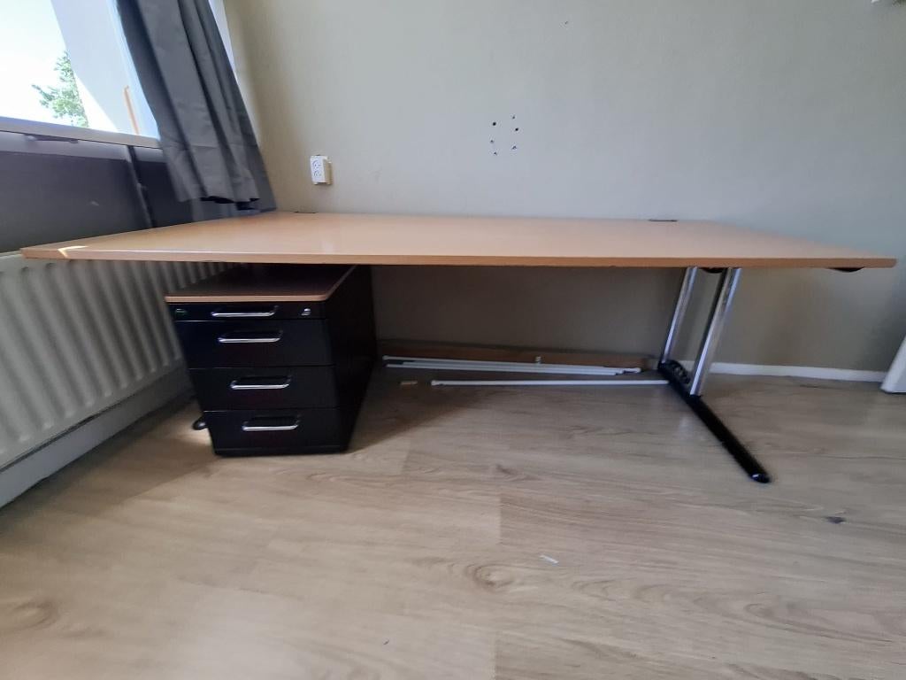Bureau 2 meter met bijbehorende ladeblok, Ophalen, Gebruikt, 100 cm, 200 cm