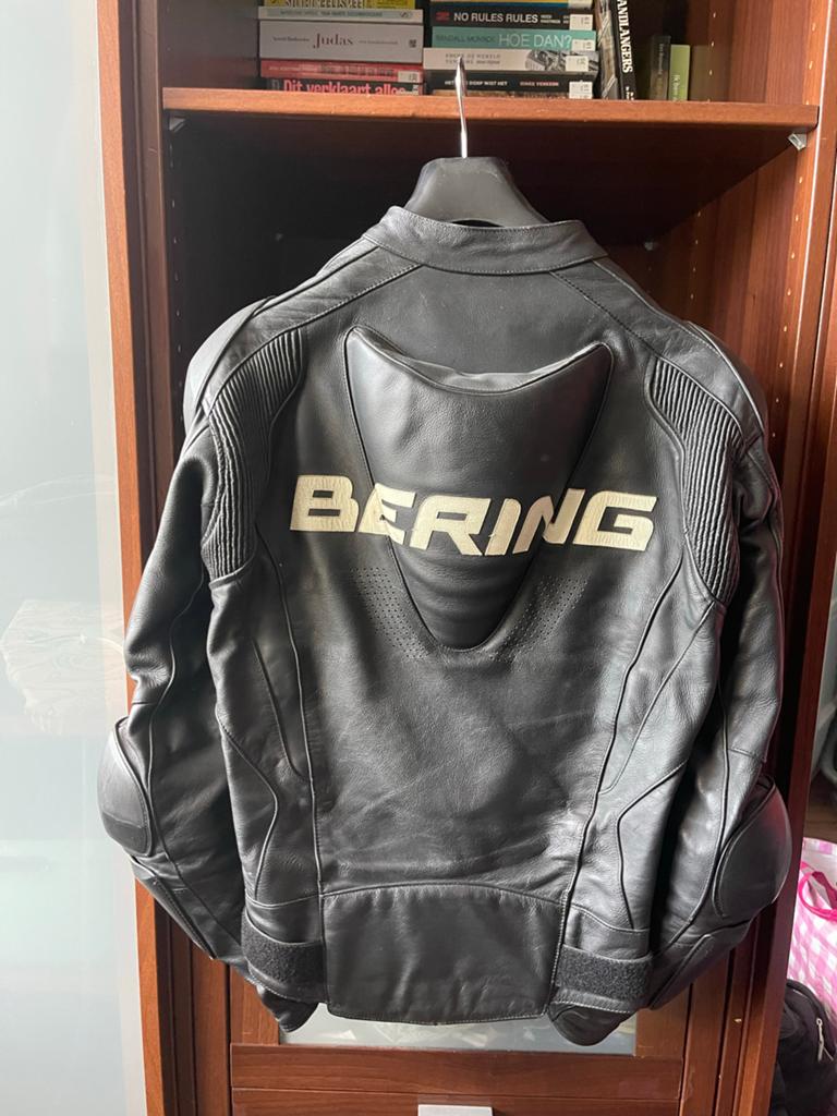 Bering leren motorpak (jas en broek), Motoren, Kleding | Motorkleding, Ophalen, Tweedehands, Heren, Combipak