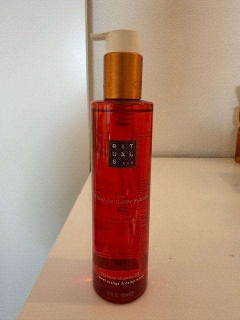 Nieuw Rituals Happy Buddha fortune shower oil 220 ml, Ophalen of Verzenden, Nieuw, Bad & Douche