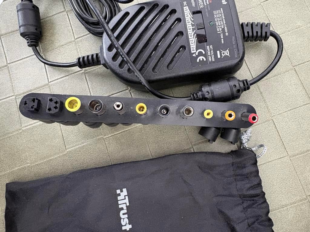 Trust autolader/adapter 14669-02, Ophalen of Verzenden, Zo goed als nieuw