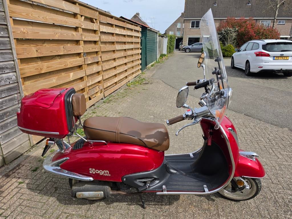 Rode AGM snorscooter met topkoffer, Ophalen, Gebruikt, Benzine, Overige merken