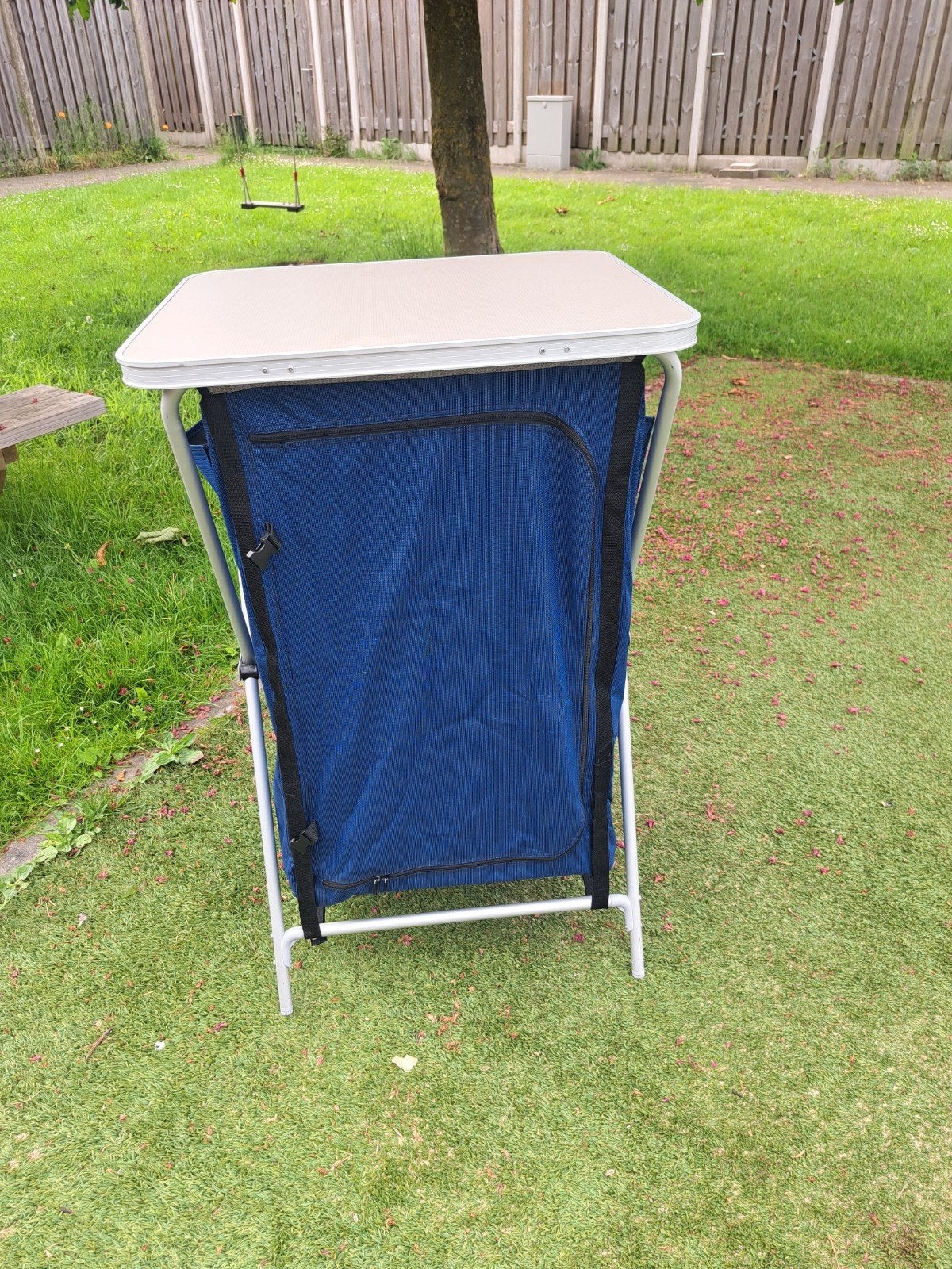 Vrijbuiter Outdoor Campingkast met Tafelblad, Ophalen