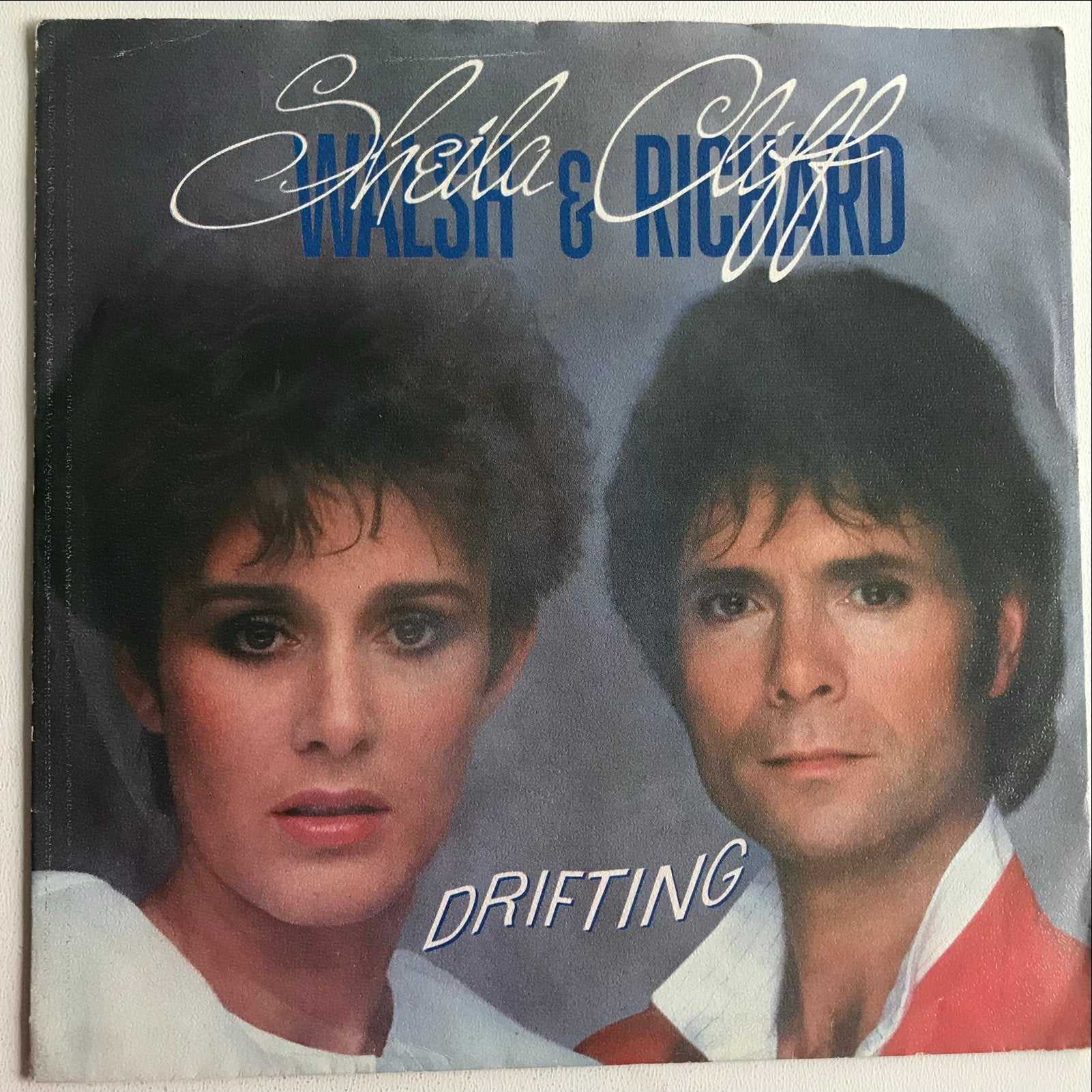 Sheila Walsh & Cliff Richard - Drifting (Single, 1983), Cd's en Dvd's, Vinyl Singles, Gebruikt, 7 inch, Ophalen of Verzenden, Pop