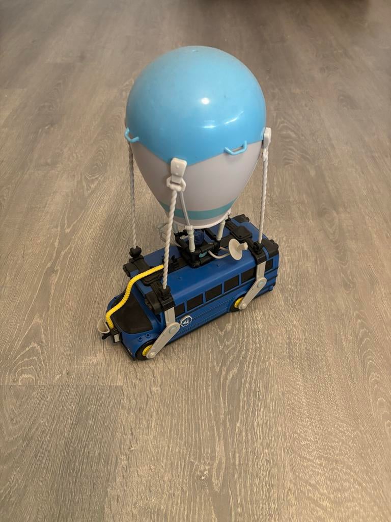 Fortnite Battle Bus met ballon, Ophalen, Gebruikt, Jongen of Meisje