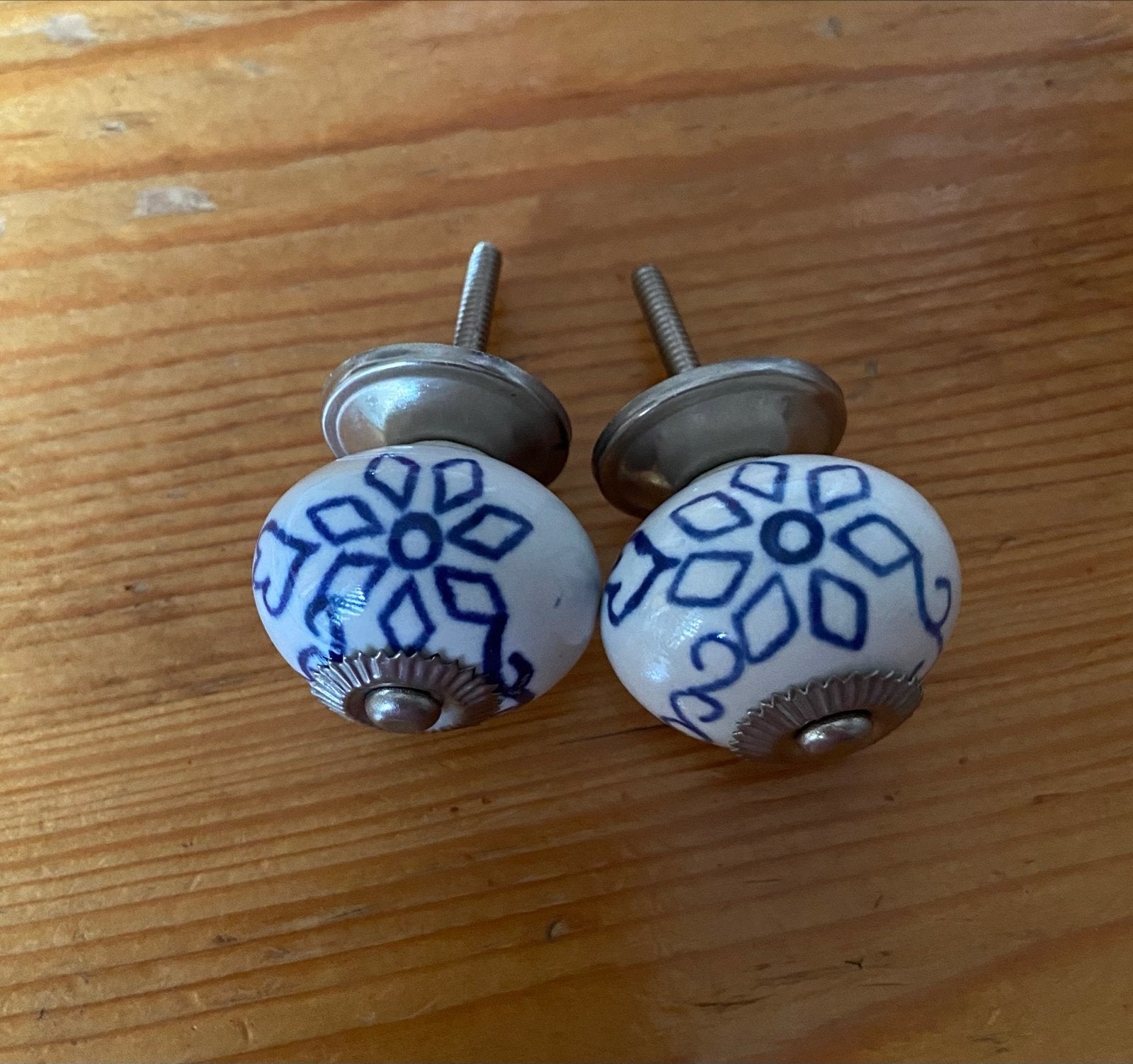 Set van 2 keramische ladeknoppen met bloemmotief, Gebruikt, Meerkleurig, Ophalen of Verzenden, Landelijk