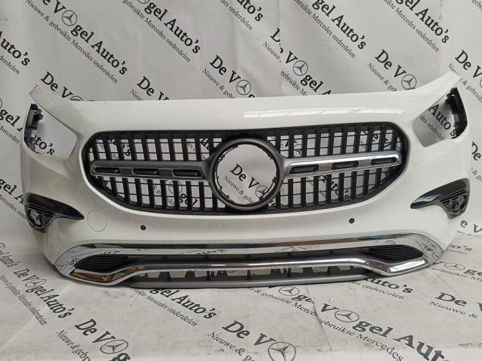 Voorbumper van een Mercedes GLA (9149), Gebruikt, -, Ophalen of Verzenden, Bumper