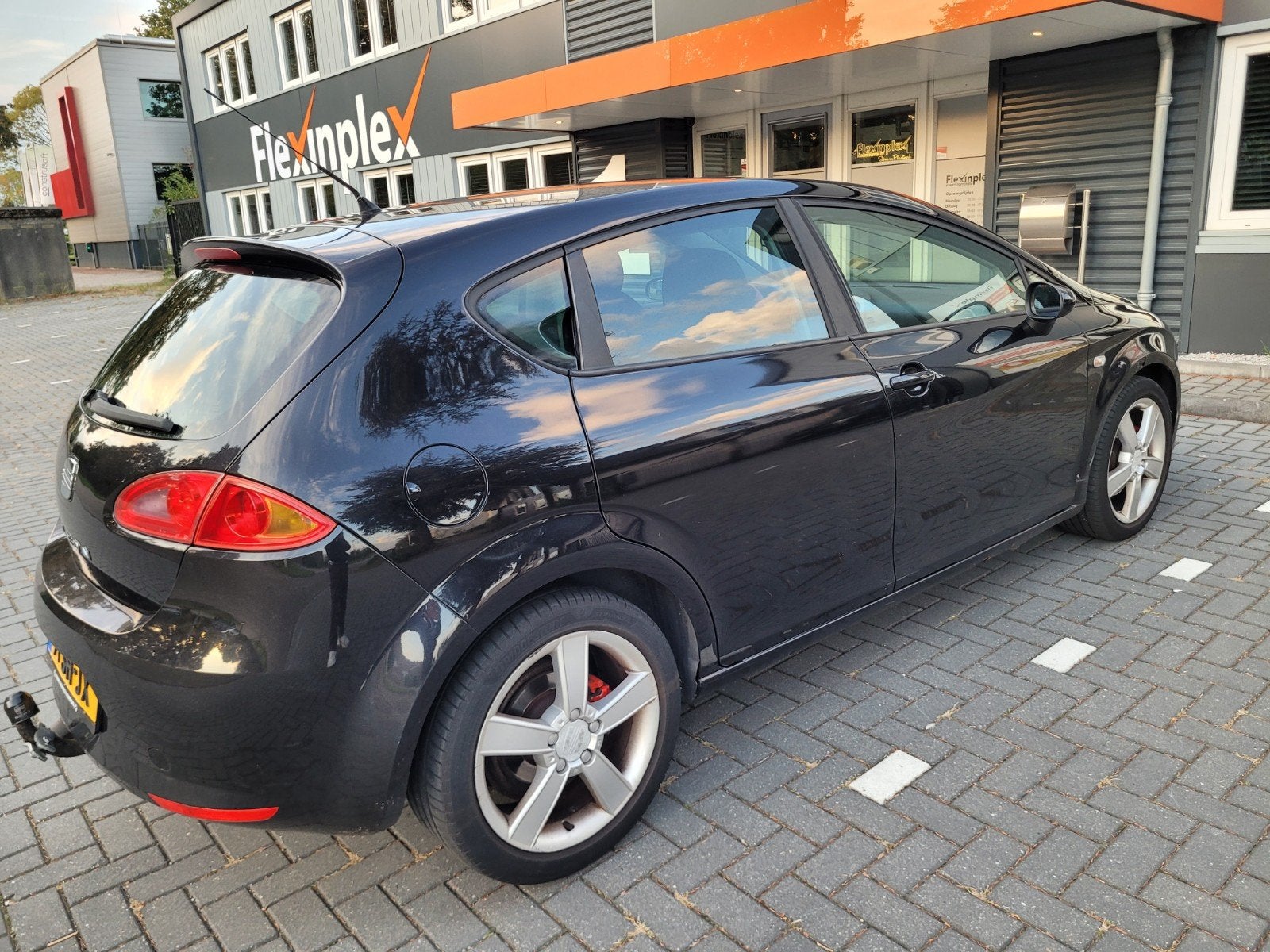 Seat Leon 2.0 FSI 16V 110KW BVY 2006 Zwart, Auto's, Voorwielaandrijving, Euro 5, Zwart, 4 cilinders