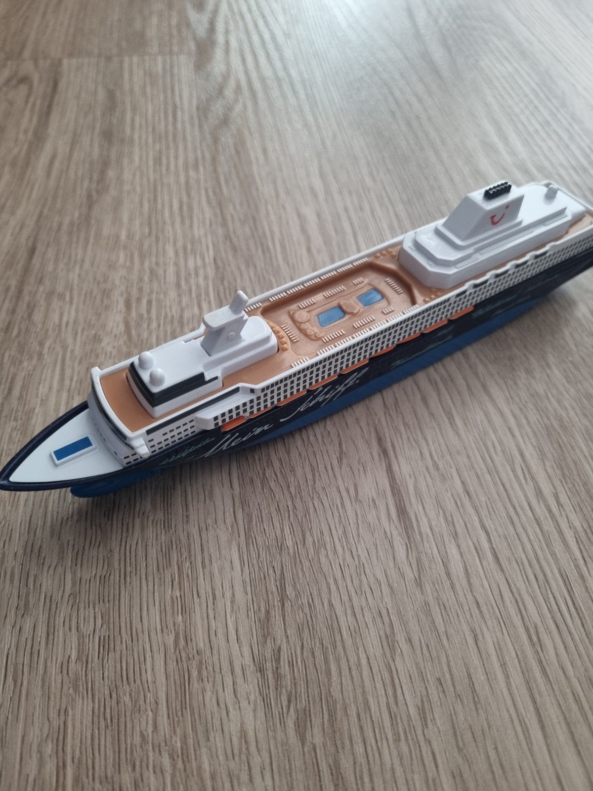 Siku Super 1726 Mein Schiff 1 cruiseschip model, Hobby en Vrije tijd, Modelbouw | Boten en Schepen, Ophalen of Verzenden, Nieuw