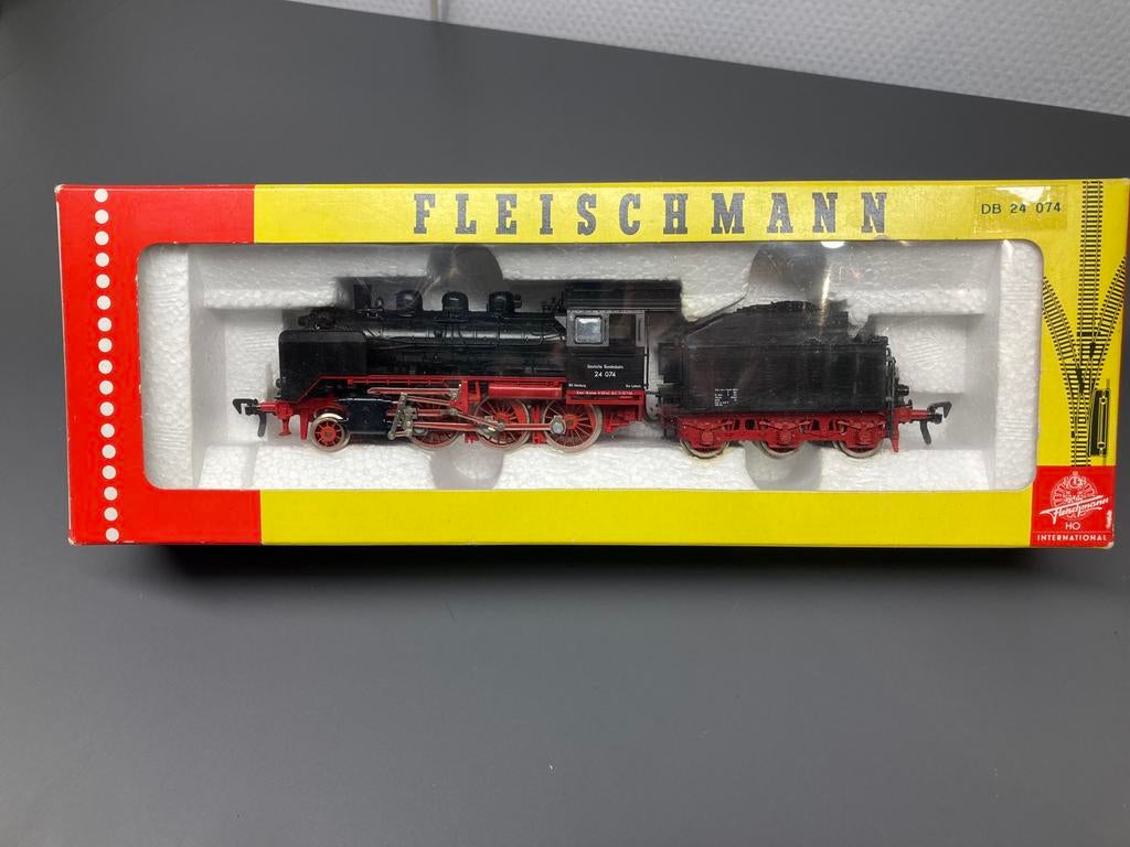 Fleischmann BR 24 (4140), Fleischmann, Ophalen of Verzenden, Zo goed als nieuw, Analoog