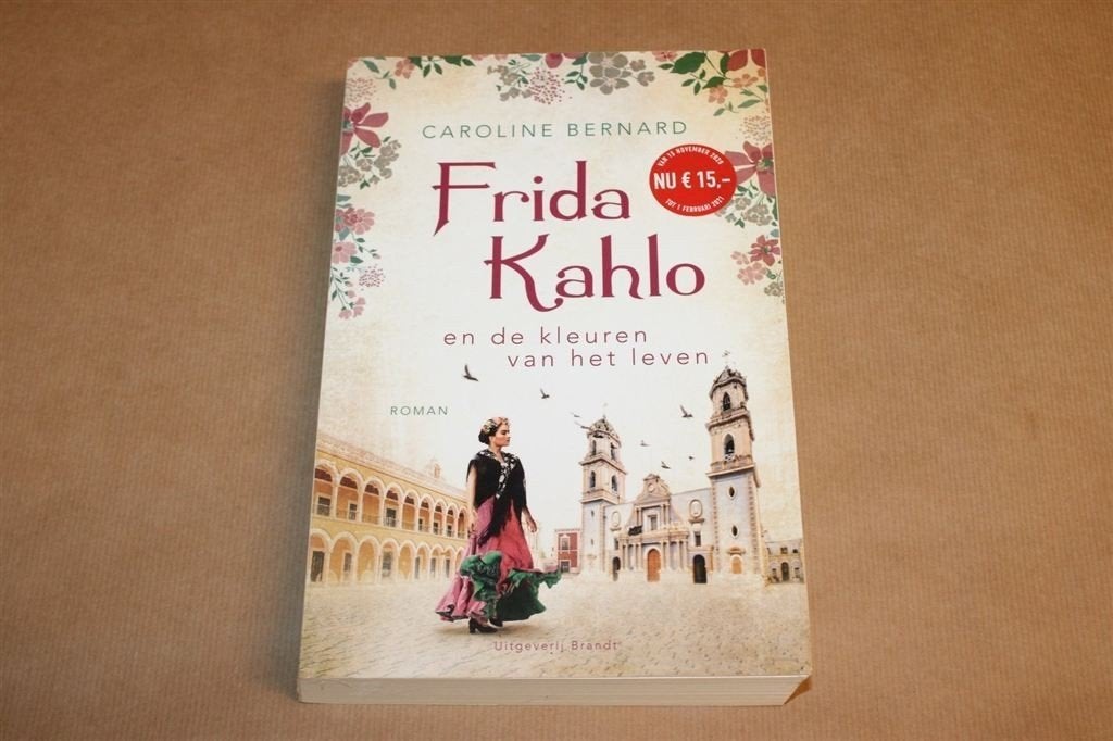 Frida Kahlo — Biografische Roman, Kleuren van het Leven 2020, Boeken, Biografieën, Ophalen of Verzenden, Gelezen