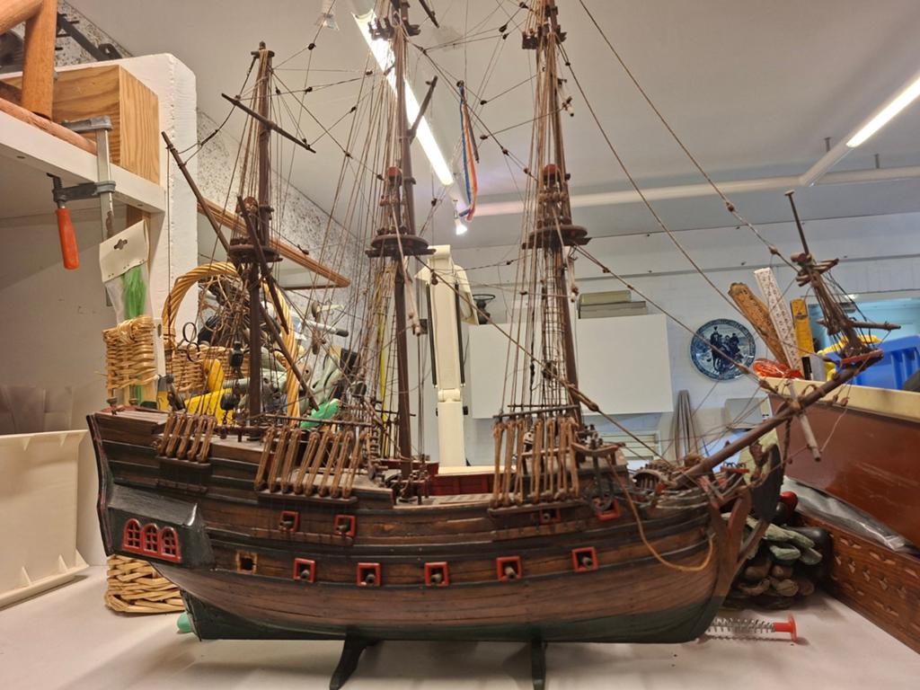 Gedetailleerd houten scheepsmodel - Zeilschip, Ophalen, Gebruikt, Groter dan 1:32, Overige merken