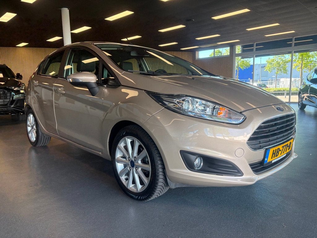 Ford Fiesta 1.0 EcoBoost Titanium, Auto's, Ford, Voorwielaandrijving, Bruin, 23 km/l, Origineel Nederlands