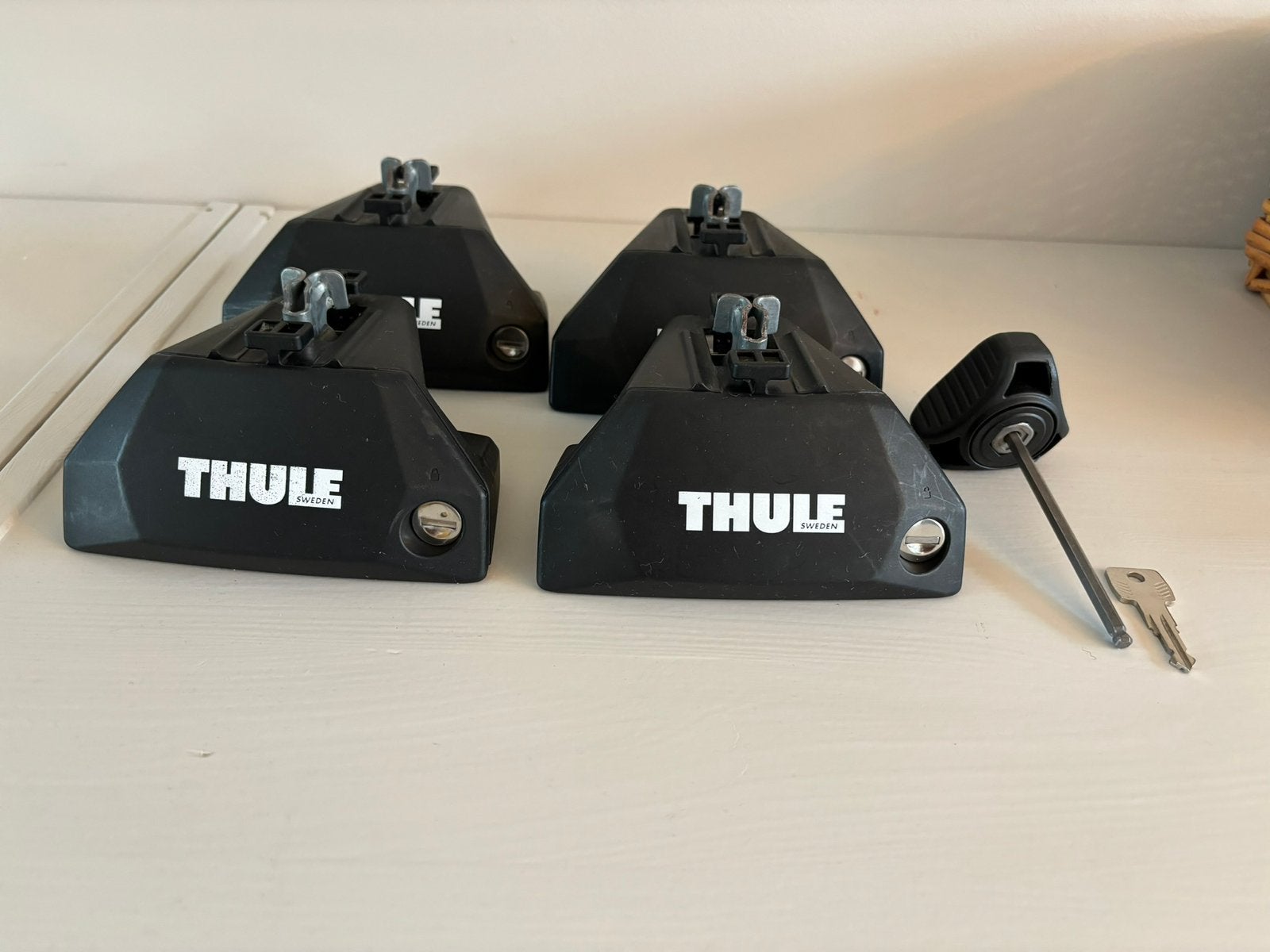Thule voetenset 7106 evo flush rail, Auto diversen, Ophalen of Verzenden, Zo goed als nieuw
