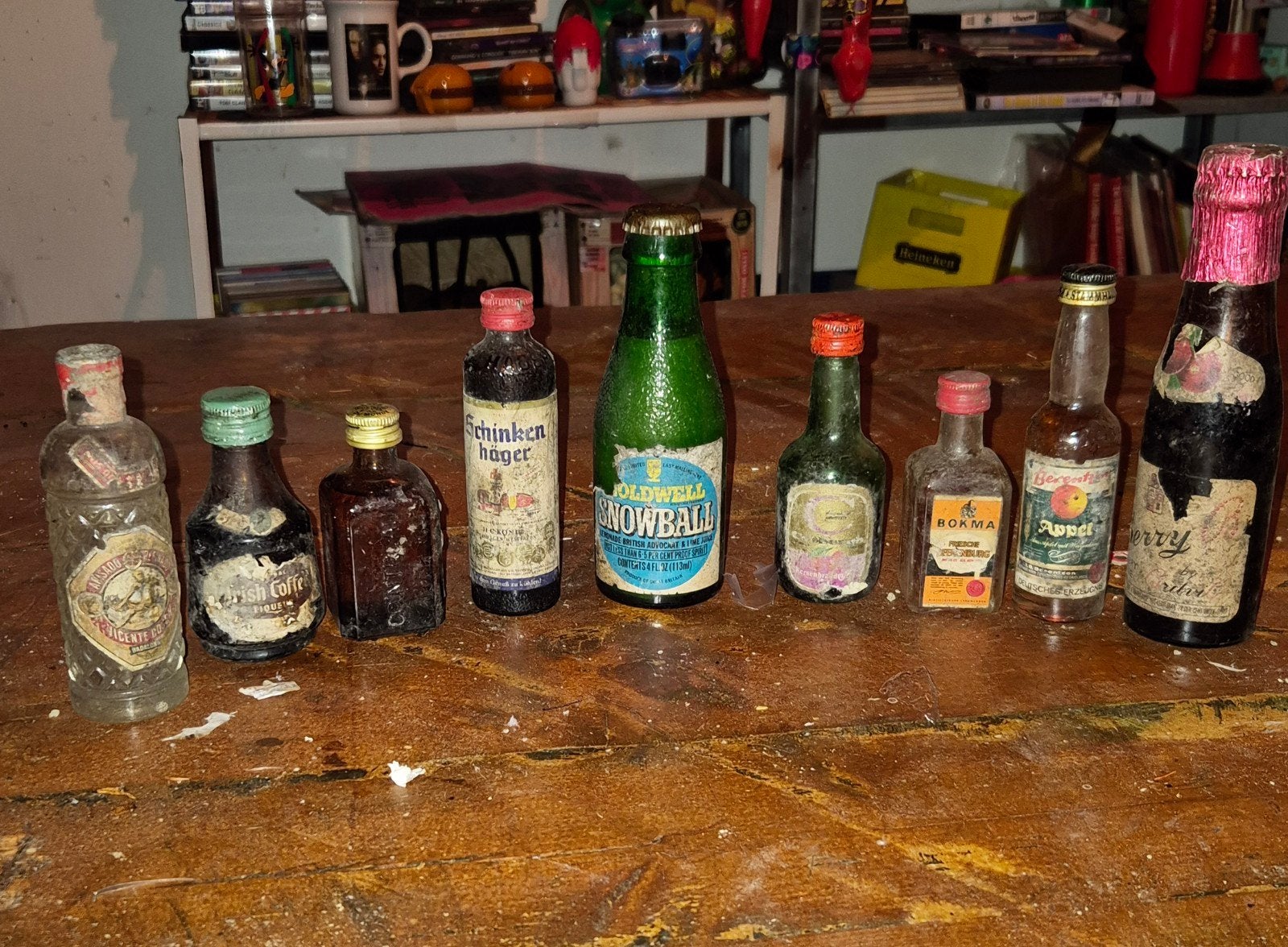Verzameling van 9 vintage miniatuur drankflesjes, Ophalen of Verzenden