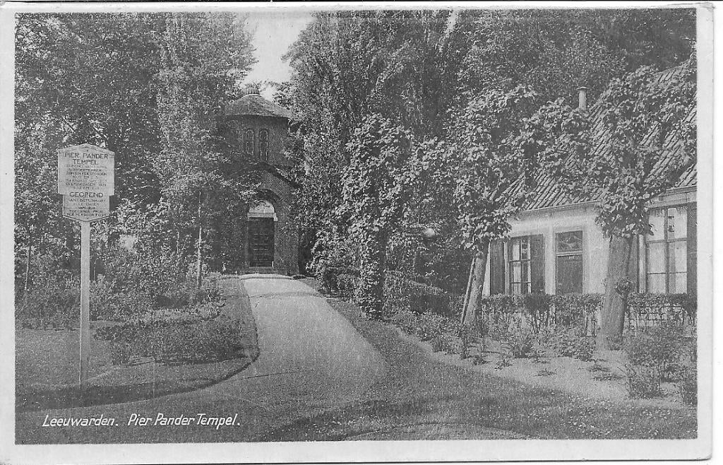 Leeuwarden Pier Pander Tempel., Ophalen of Verzenden, 1920 tot 1940, Gelopen, Friesland