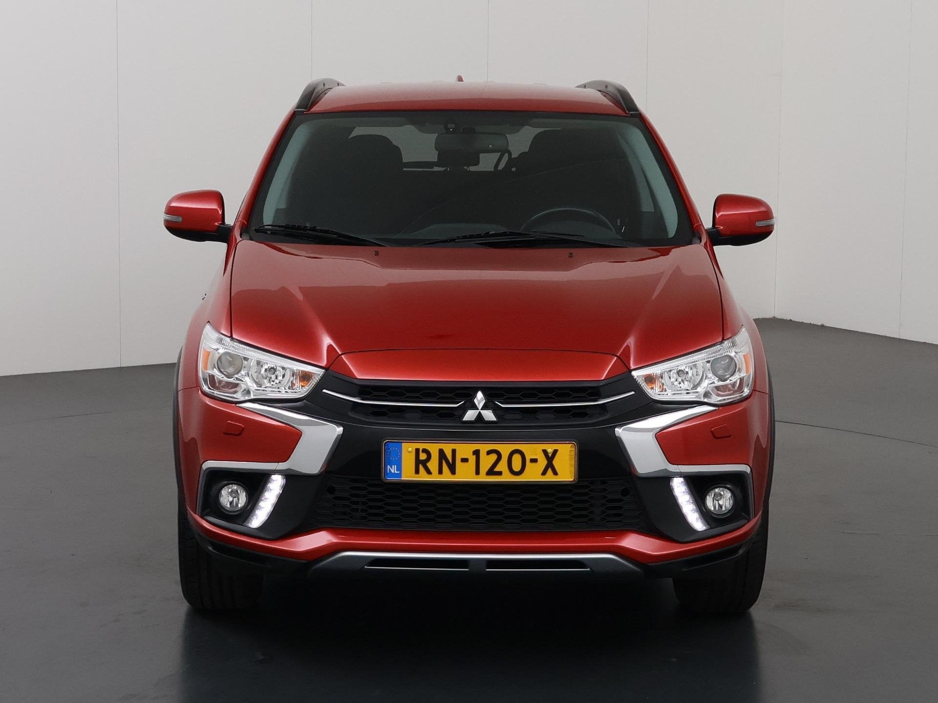 Mitsubishi ASX 1.6 Cleartec Connect Pro | Trekhaak | Parkeer, Voorwielaandrijving, Stof, Gebruikt, Euro 6