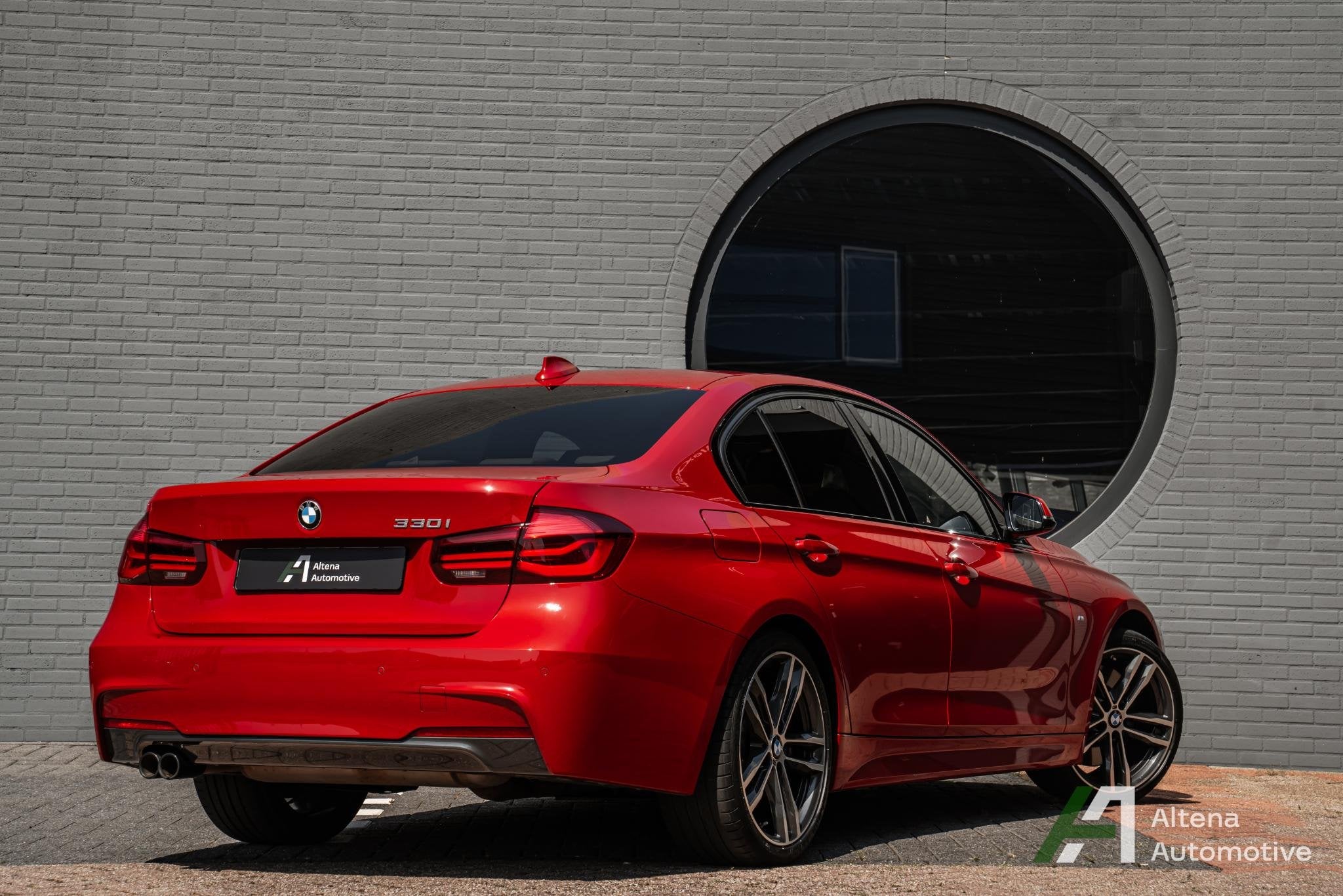 BMW 3-serie 330i M Sport Edition 19 inch comfort acces, head, Automaat, Achterwielaandrijving, Euro 6, 4 cilinders