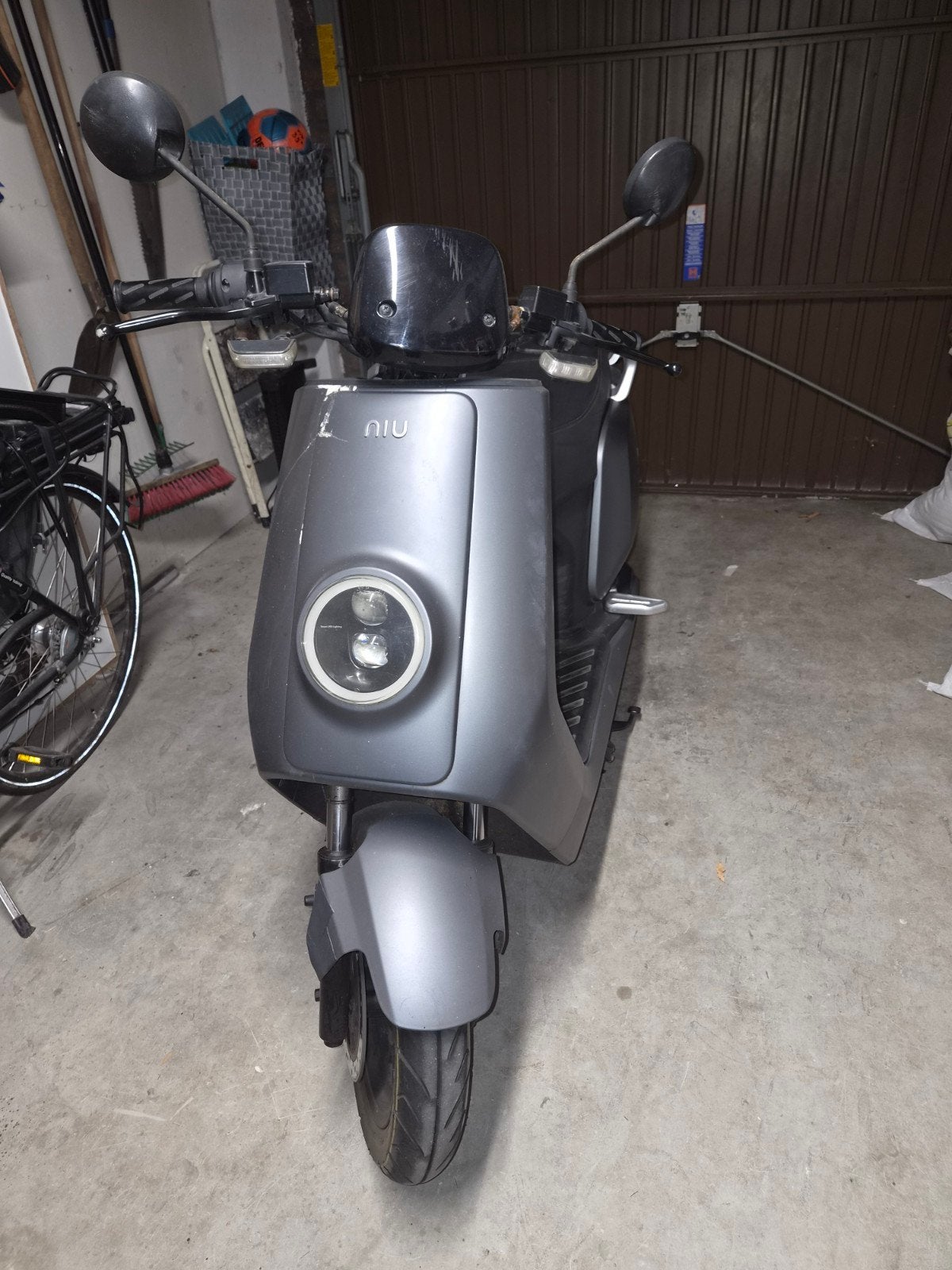 NIU Scooter - Goed rijdend met aandachtspunten, Fietsen en Brommers, Ophalen, Gebruikt, Elektrisch, Overige merken