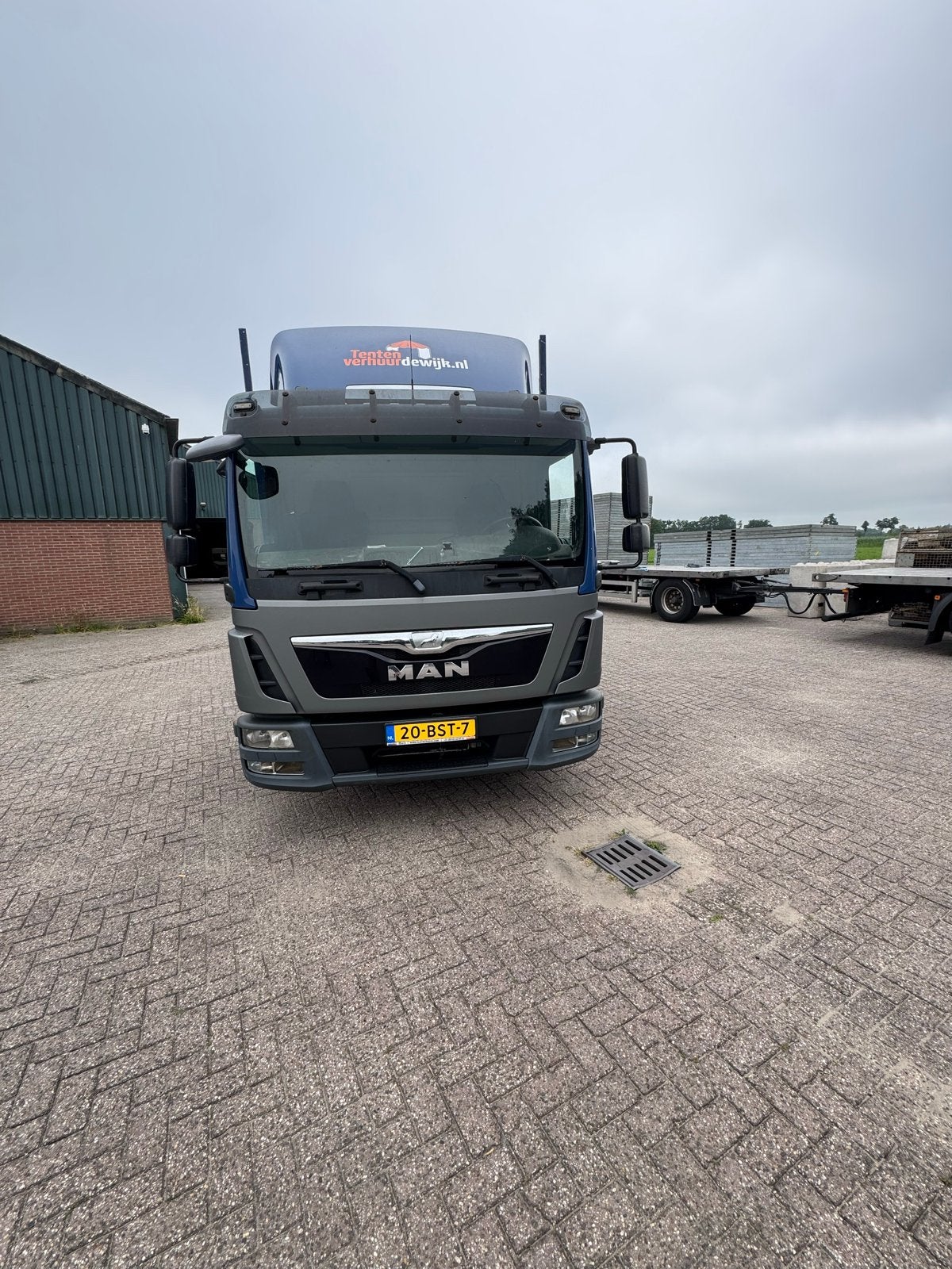 Man tgl, Auto's, Vrachtwagens, Particulier, MAN, Diesel, Euro 6, Automaat, Blauw, Grijs, Stof, Achterwielaandrijving, Dealer onderhouden