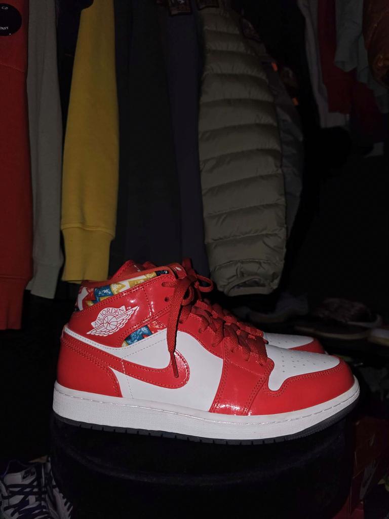 Air Jordan 1Mid SE ‘’Barcelona Sweater’’ maat 43, Ophalen, Overige kleuren, Sneakers of Gympen, Zo goed als nieuw