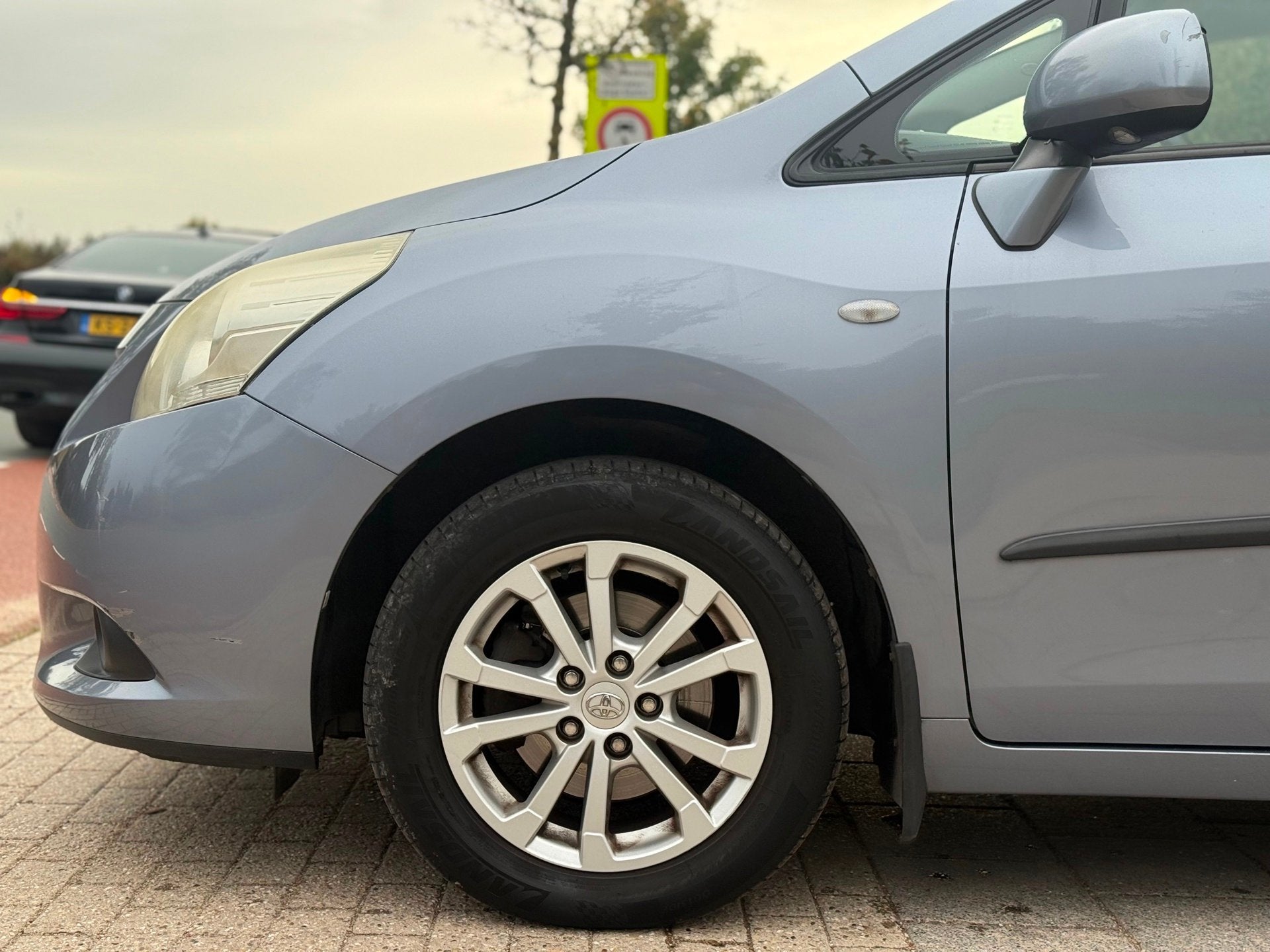 Toyota Verso 1.6 VVT-i Aspiration AIRCO CRUISE TREKHAAK NAP, Auto's, Voorwielaandrijving, Gebruikt, 4 cilinders, Blauw