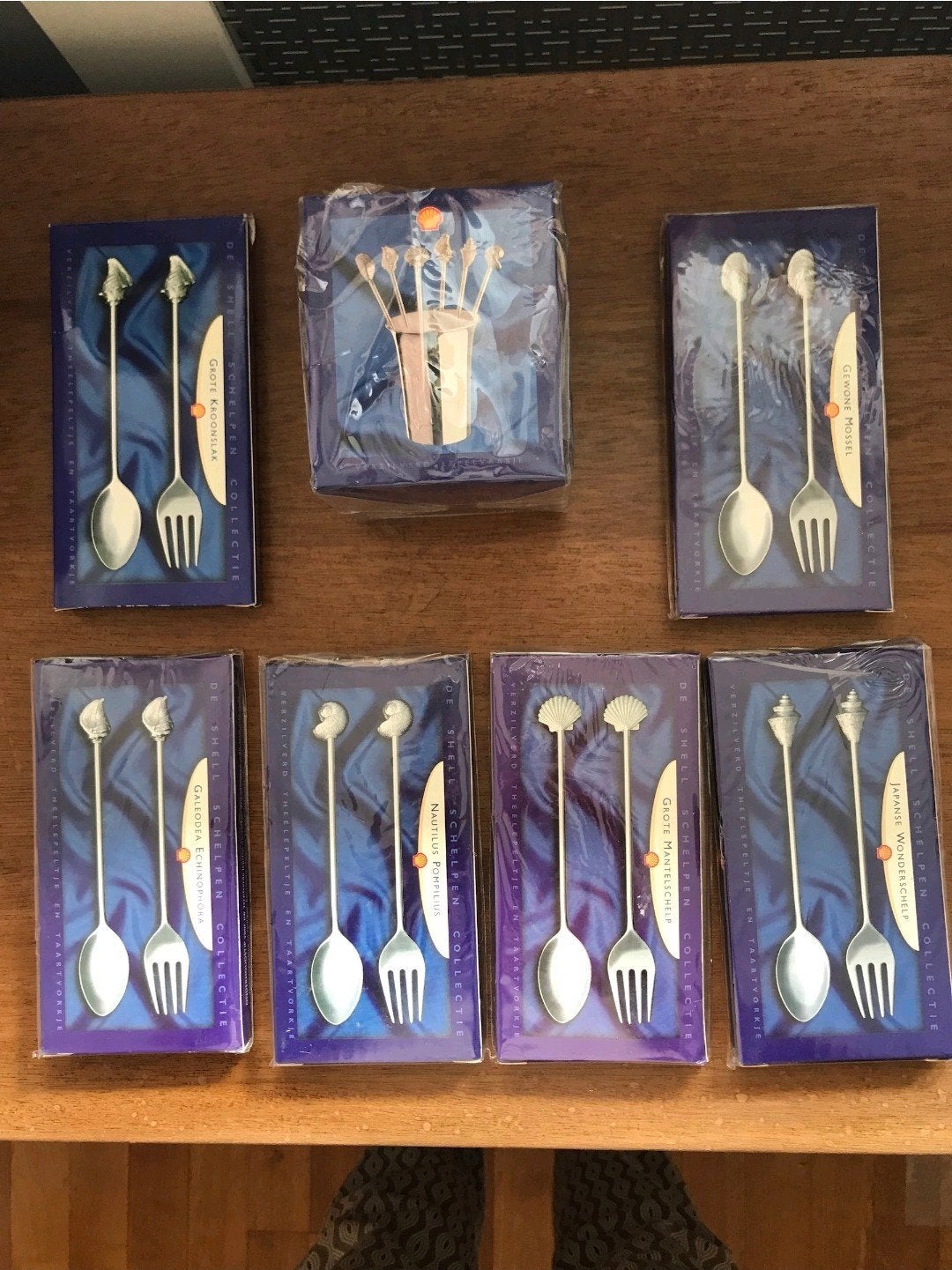 Set van 6 schelpen theelepels en vorkjes met lepelvaasje., Antiek en Kunst, Antiek | Bestek, Ophalen
