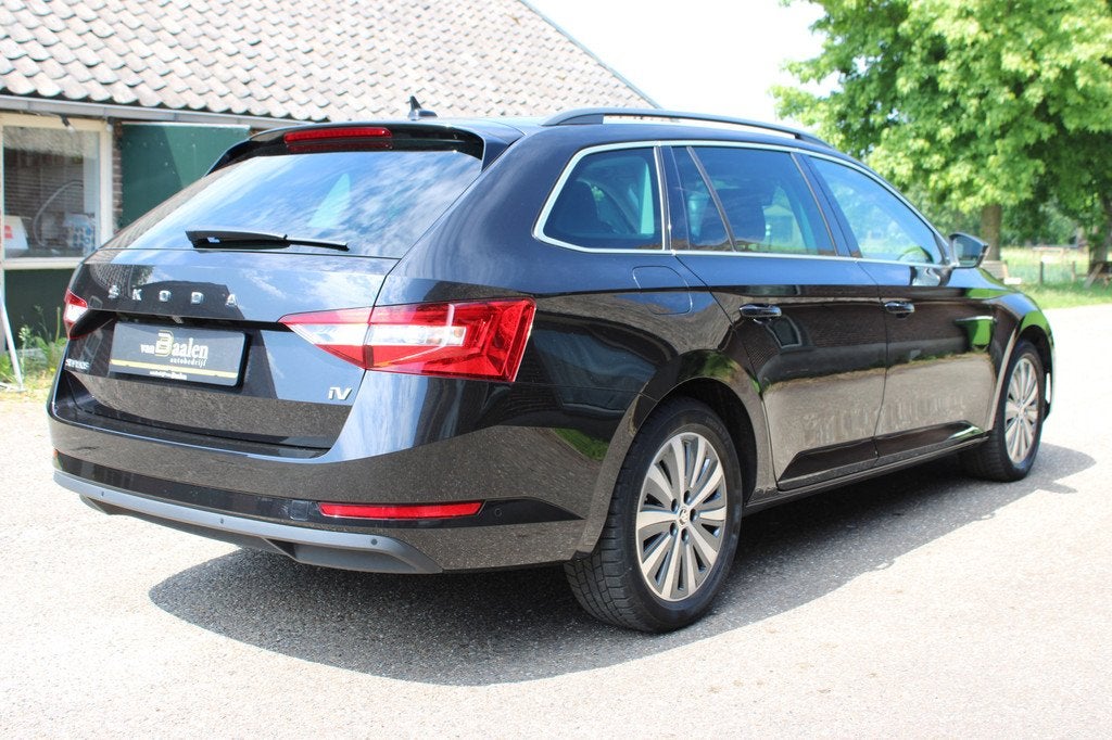 Skoda Superb Combi 1.4 TSI iV Business Edition SOh 92% NAVI, Stof, Gebruikt, Zwart, Hybride Elektrisch/Benzine