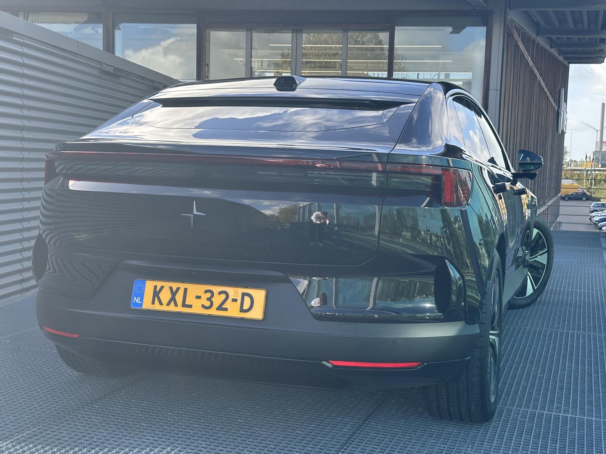 Polestar 4 Long Range Single motor Prime 100 kWh / Pano. dak, Auto's, Automaat, Achterwielaandrijving, Met garantie (alle), Zwart