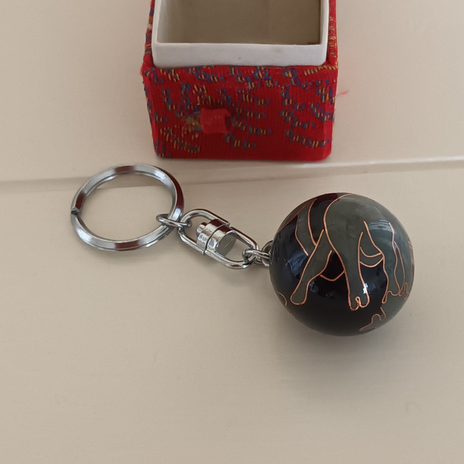 cloisonné klangkugel-sleutelhanger, Ophalen of Verzenden, Zo goed als nieuw, Dier of Natuur