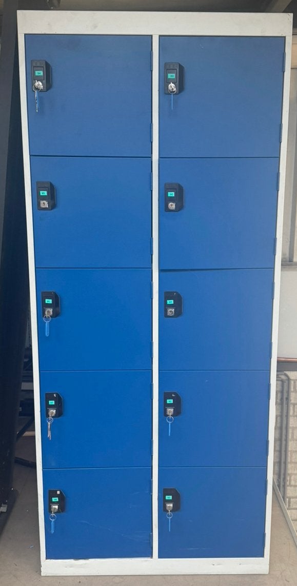 Zeer nette lockerkast, Ophalen, Gebruikt