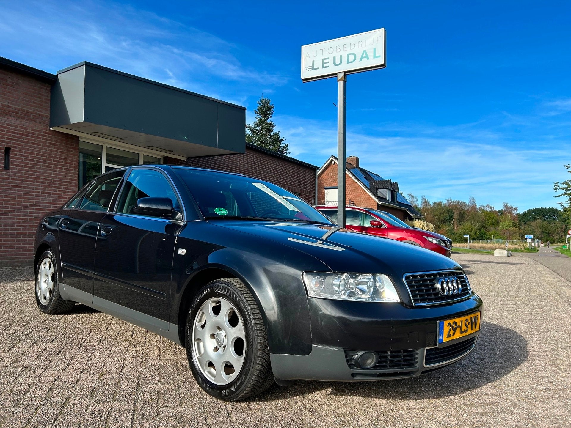 Audi A4 Limousine 1.6 // Inruilkoopje // APK 2-5-2027, Gebruikt, 680 kg, 4 cilinders, A4